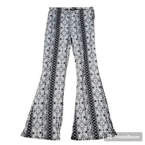 NWT Papaya Women's Paisley Flare Leg Bohemian Pants L